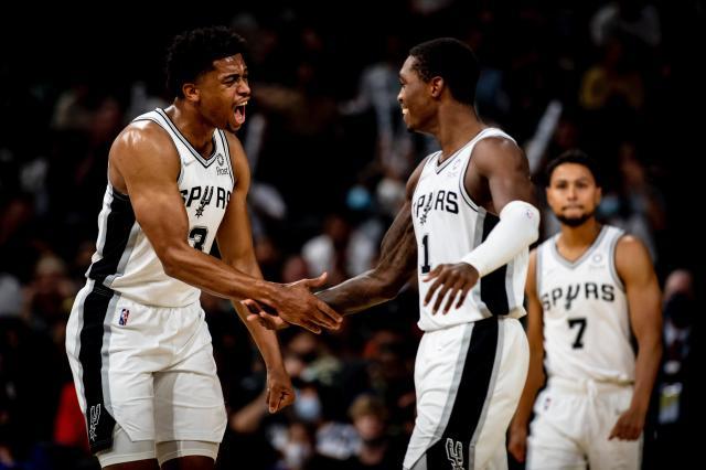 彩经网官网首页-【现场】马刺不敌卫冕冠军 连败强敌波波却很满意