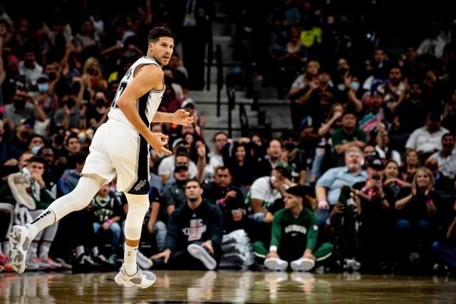 1635075544002036721.jpg 8c83840e8065142c72c2b016ed1ff23.jpg