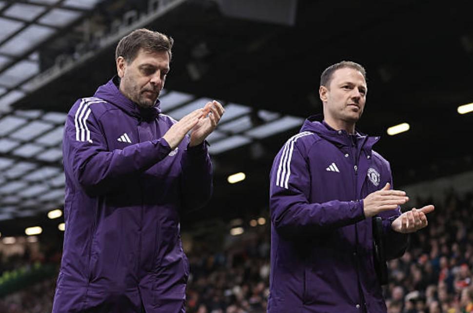 彩经网彩票走势图大全-马奎尔：年轻中卫能被伍德盖特、埃文斯指导，这真是太棒了